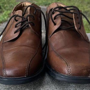 Collection by Clarks Leather Oxfords, Men's Size 7.5M Dark Tan